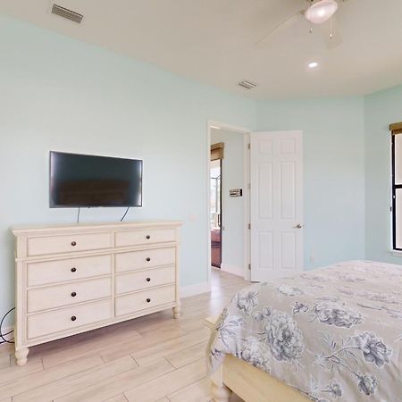 Bowline Oasis Villa Bokeelia Exterior photo